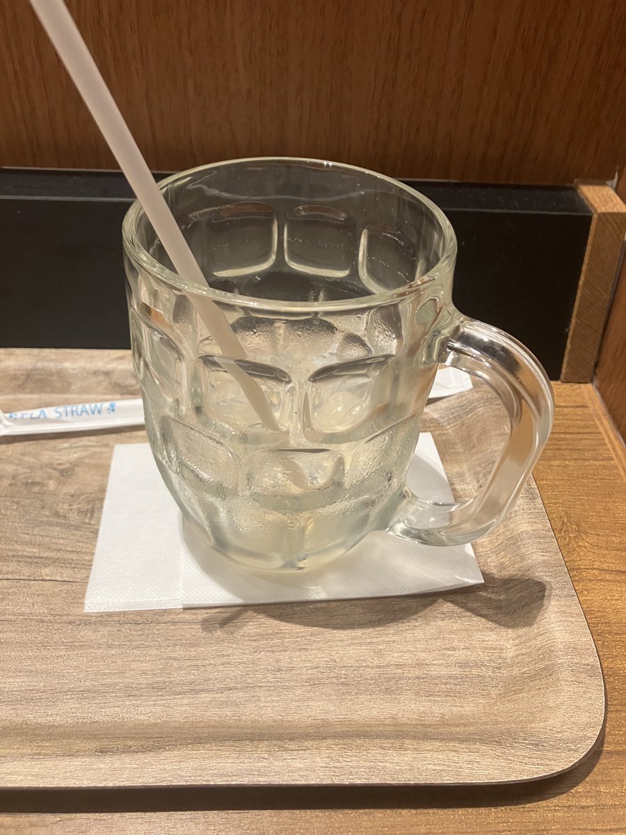 mossan_'s tweet photo. カフェラテジョッキででてきた https://t.co/Zlx2QwhooT