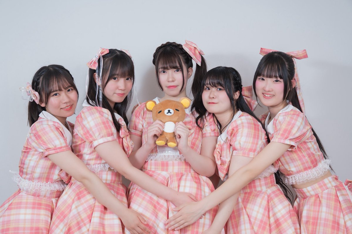 ╋────────────────

                やっぱりまかろん。

        8期生新ビジュアル公開

#やっぱりまかろん。 #UNIDOL 
 #ユニドル25夏                                                      ───────────────╋