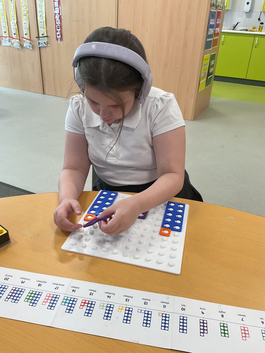 Orchards_School's tweet photo. We have been excited explorers while using Numicon to support our addition sums! The power of visual aids and concrete objects really helps our learners shine and be their best. You all worked so hard β well done! ππ #MathsExplorers #LearningWithNumicon @BrightFuturesET https://t.co/uMQaEaAtrt