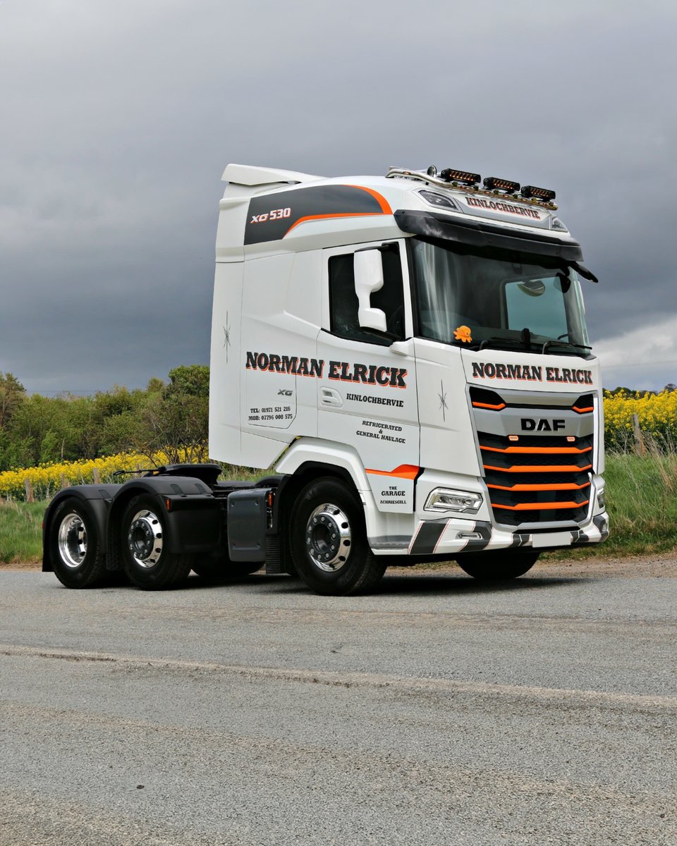 Stay cool with the 'Ice Cold' DAF XG, perfect for refrigerated and general haulage! 🥶

📸: Norman Elrick Limited, Scotland.

#dafxg | #truckphoto