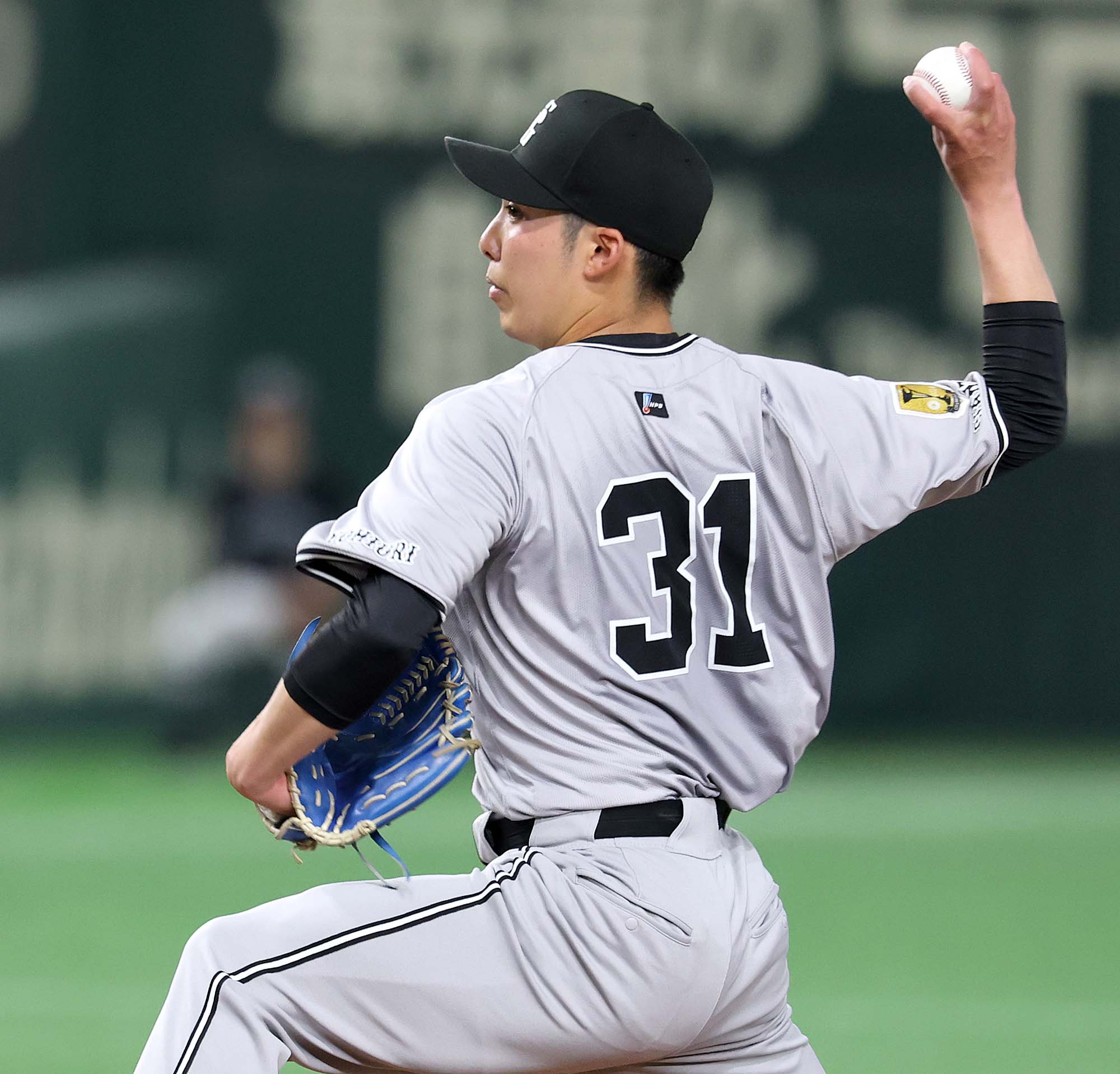 k18 読売 ジャイアンツ 巨人　V8 優勝　ネクタイピン 希少 レア k18 読売 ジャイアンツ 巨人 V8 優勝 ネクタイピン 希少 レア の