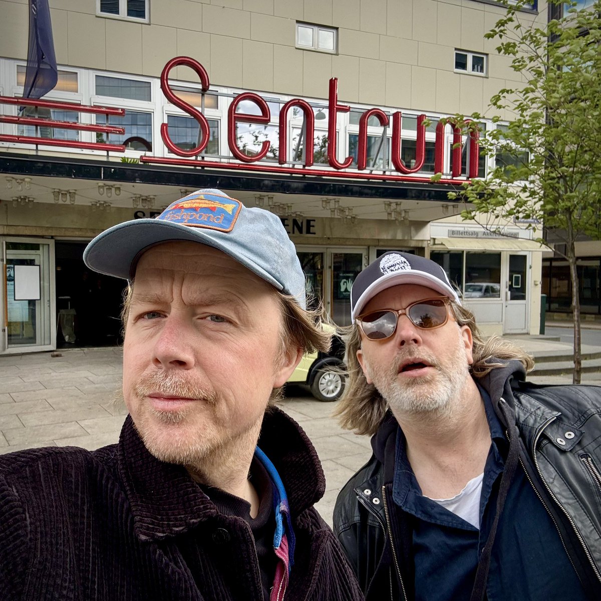Steinjo's tweet photo. Slå på Ring LIVE - Billetter i salg nå på https://t.co/Rw9YIrBm5G https://t.co/QCfAq95fxE