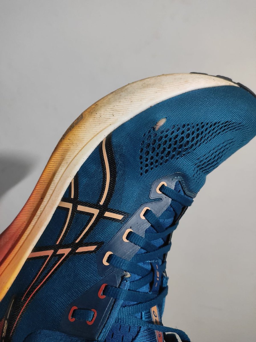 Have used #Asics Kayano 29 &amp; 31 for marathon training. Sadly, both Kayano 29 &amp; my Dec '24 Kayano 31 tore at the same spot - <180 days old, rotated w/ another pair.
Brand stuck to policy, not the pattern.
Runners: Which models have truly lasted for you?
#Kayano31
<a href="/runnersworld/">Runner's World</a>