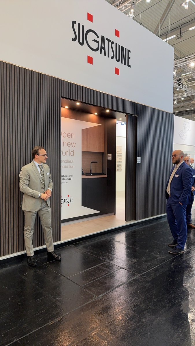📅 Day 3 at interzum has wrapped up!

Our tall demo of the MFU1200 Flush Sliding Door System—on display with a bold Sugatsune logo overhead.

📍Last chance to see it in person tomorrow at Hall 7.1, Booth C058

#interzum2025 #interzum #Sugatsune #MFU1200 #BecauseDetailsMatter
