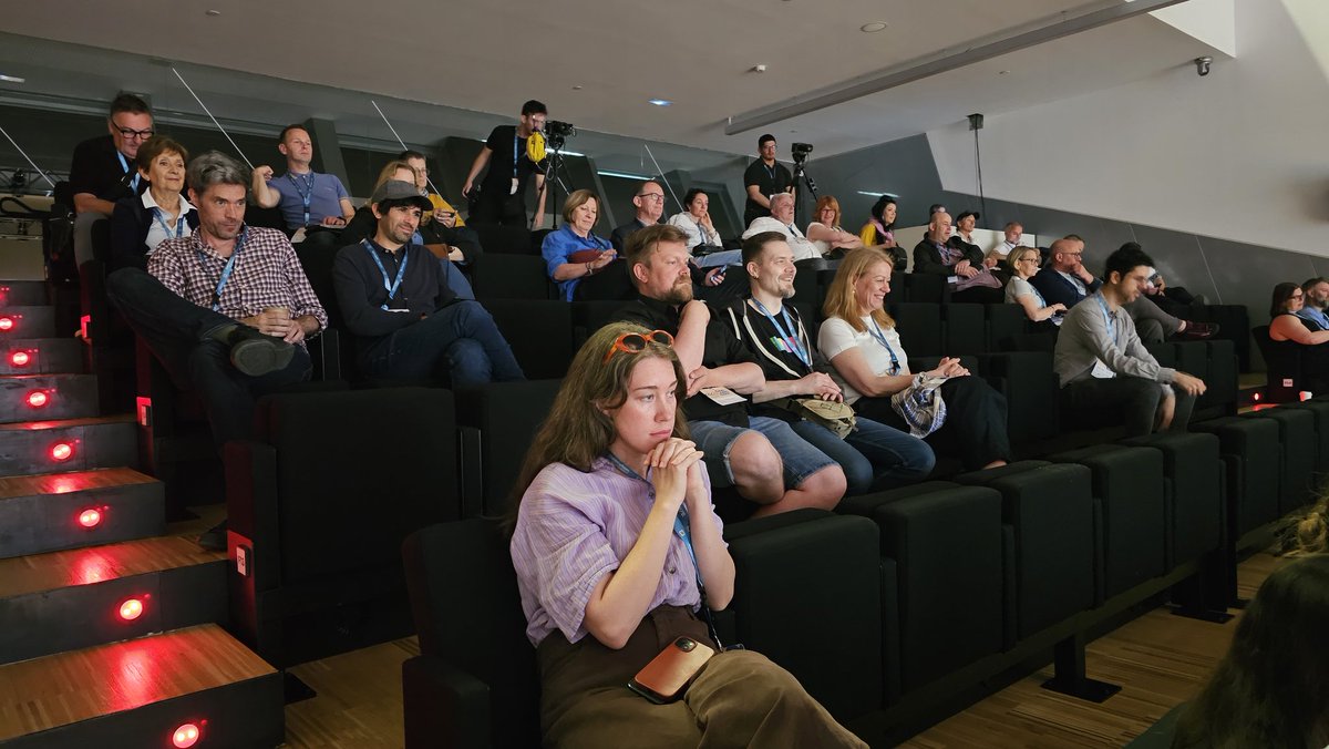 CIRCOMRegional's tweet image. Journalist Domagoj Novokmet of Al Jazeera talk about political and other forms of pressure on quality journalism - at @CIRCOMRegional Annual Conference, hosted by @som3cat in Barcelona.
CONNECTEM!
#CIRCOM2025