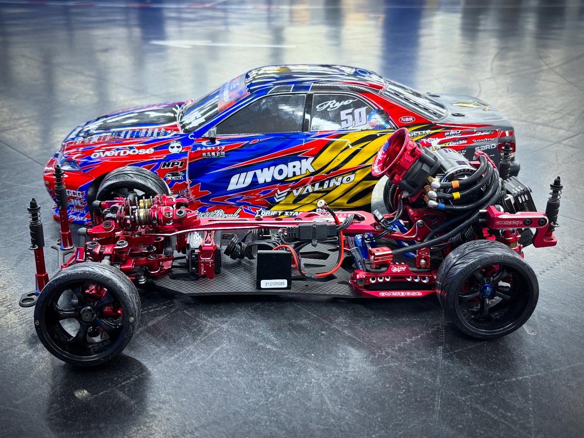 久々なRC TIME⏰
まずはガラッと仕様変更から行きましょうかね！
ダンパーを新型Spec.4に変更して、ショックオイルもMoty'sさんと共同開発した物へ！
今まで以上に攻めた数値で決めようと思ってるので、何パターンかテストしてマッチするのを探します🔥