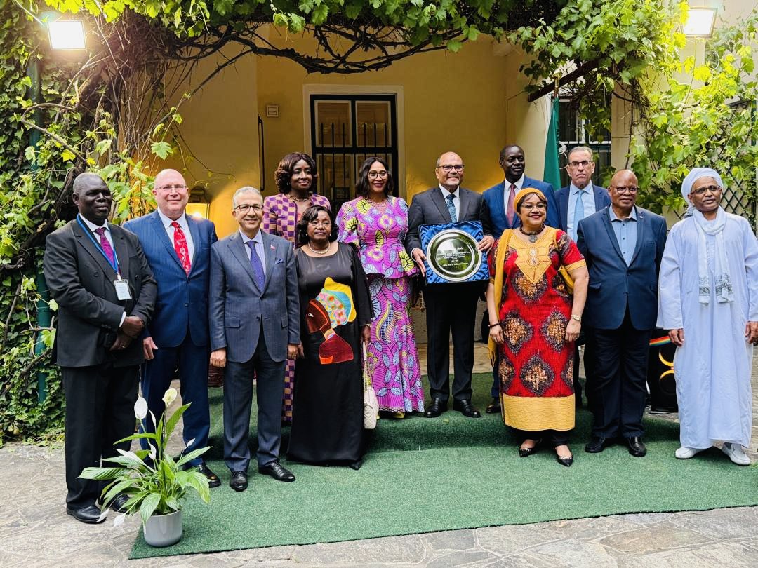 Profshaukat's tweet photo. It was an honour interacting with Vienna based African Ambassadors 🇰🇪 🇹🇿 🇬🇭 🇧🇫 🇿🇦 🇸🇩 🇲🇦 🇩🇿 🇪🇬 🇳🇦 🇺🇬 🇨🇮 🇦🇴 reps of UN agencies, friends &amp; colleagues @usunvie  #AWETHU during my farewell event. Will continue Promoting Science, Tech &amp;  Innovation 4 benefit of Society. Thank u  all. https://t.co/quIcY4XuqU