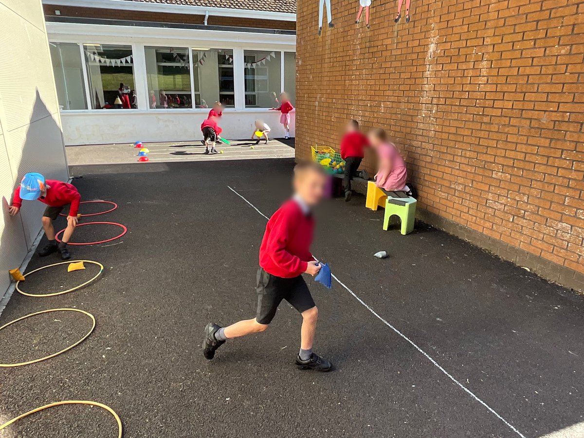 zwharry265's tweet photo. Sports Day Practice is well underway in Primary 2🏅🥎🏃♀️🏃♂️
#primary2 #primaryteaching #sportsday #2weekstime #obstaclerace https://t.co/dTdklhl3Xb