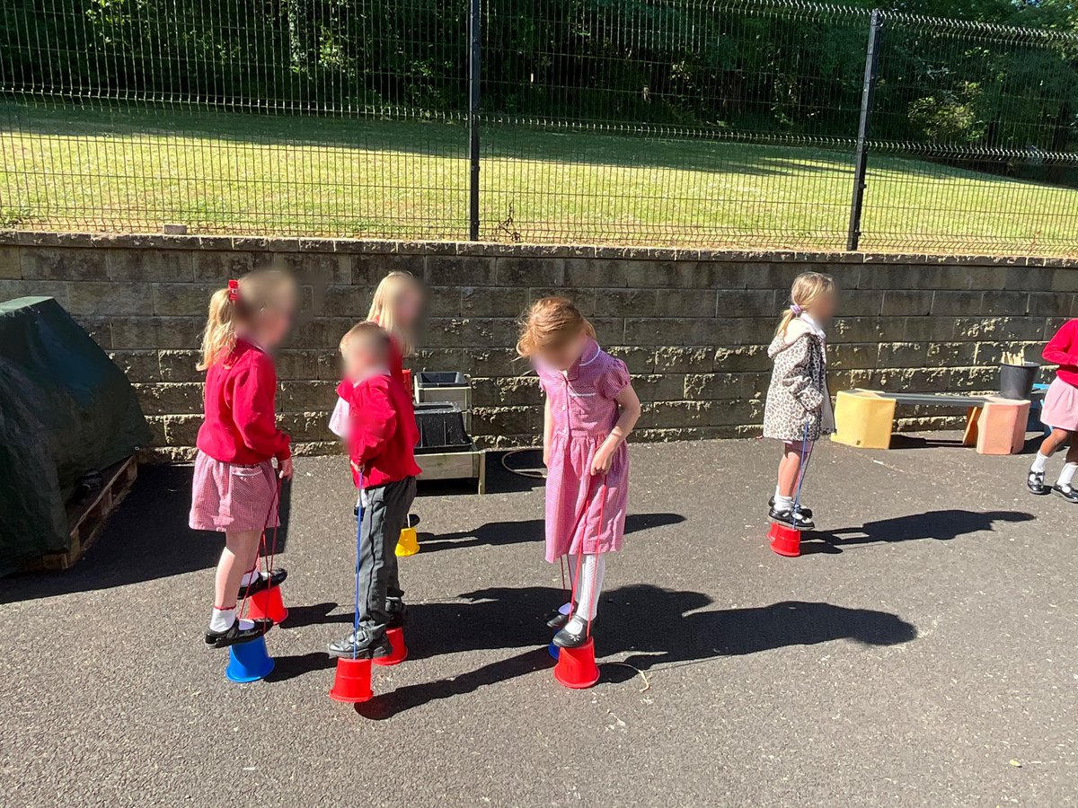 zwharry265's tweet photo. Sports Day Practice is well underway in Primary 2🏅🥎🏃♀️🏃♂️
#primary2 #primaryteaching #sportsday #2weekstime #obstaclerace https://t.co/dTdklhl3Xb