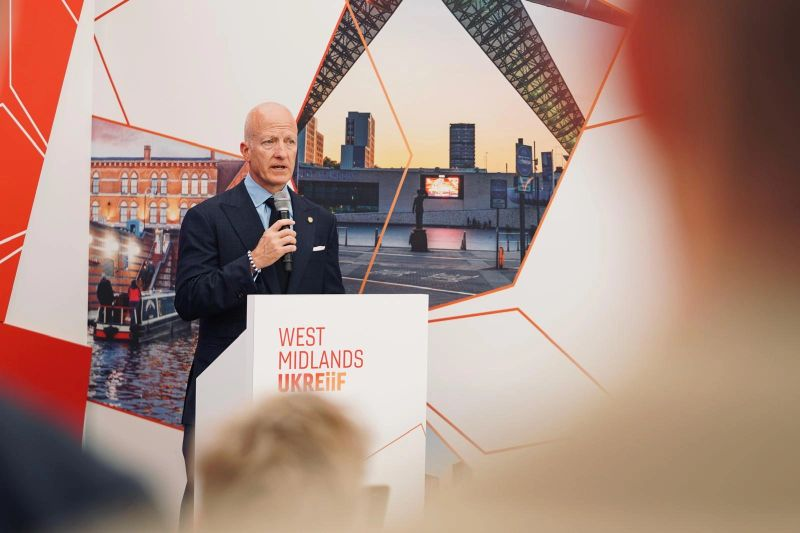 Grayling UK (@graylinguk) on Twitter photo We were at <a href="/UKREiiF/">UKREiiF</a> this week, where <a href="/knighthead/">Knighthead</a> CEO & <a href="/BCFC/">(C) Birmingham City FC</a> Chair Tom Wagner gave the keynote alongside <a href="/AngelaRayner/">Angela Rayner</a>.
We're working with Tom on his transformational £3bn investment into East Birmingham & it was great to hear the Deputy PM say the government match his ambition. We were at <a href="/UKREiiF/">UKREiiF</a> this week, where <a href="/knighthead/">Knighthead</a> CEO & <a href="/BCFC/">(C) Birmingham City FC</a> Chair Tom Wagner gave the keynote alongside <a href="/AngelaRayner/">Angela Rayner</a>.
We're working with Tom on his transformational £3bn investment into East Birmingham & it was great to hear the Deputy PM say the government match his ambition.