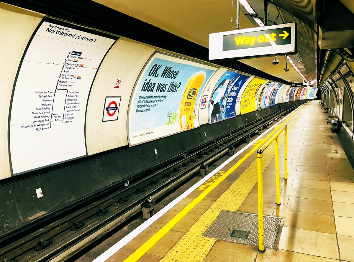 #LookUpLondon: working from home on Fridays really has taken on in a big way in London. I snapped this pic at Borough tube station (Northern Line, City branch, northbound) at 09:56 this morning. As you see, there’s not a soul to be seen.