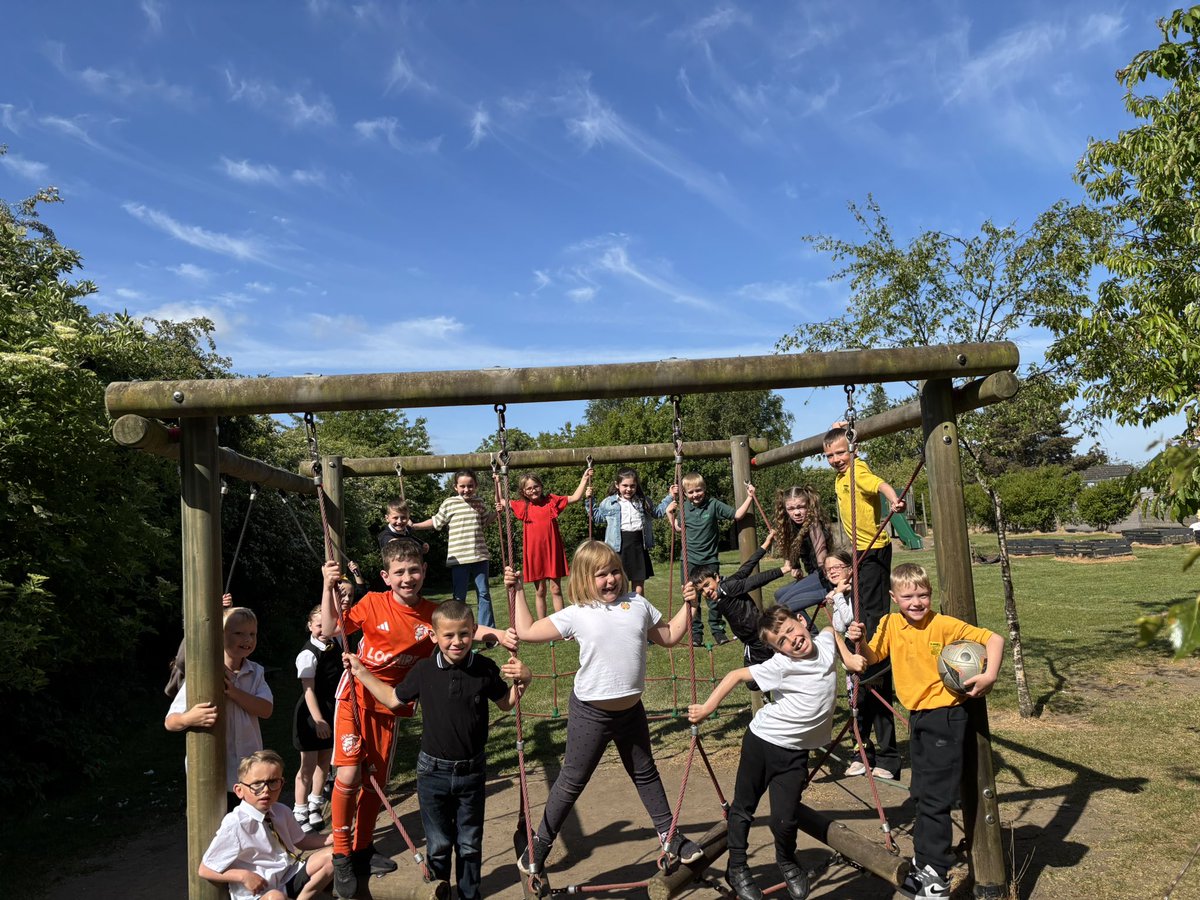 MrsMcMurdoP3M (@mrsmcmurdokps) on Twitter photo A huge well done to this fabulous bunch for an amazing performance today! Thanks to all the families for joining us back in class to learn more about the Rights of the Child too <a href="/Kinneil_PS/">Kinneil Primary & EYC</a> <a href="/OurRightsKPS/">Kinneil Primary Rights Respecting School</a> A huge well done to this fabulous bunch for an amazing performance today! Thanks to all the families for joining us back in class to learn more about the Rights of the Child too <a href="/Kinneil_PS/">Kinneil Primary & EYC</a> <a href="/OurRightsKPS/">Kinneil Primary Rights Respecting School</a>