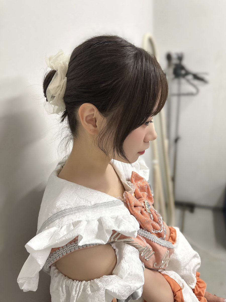 hinoShanimuni's tweet photo. 横顔がばぶすぎるアイドルいた、、 https://t.co/IOQNr0HXEo