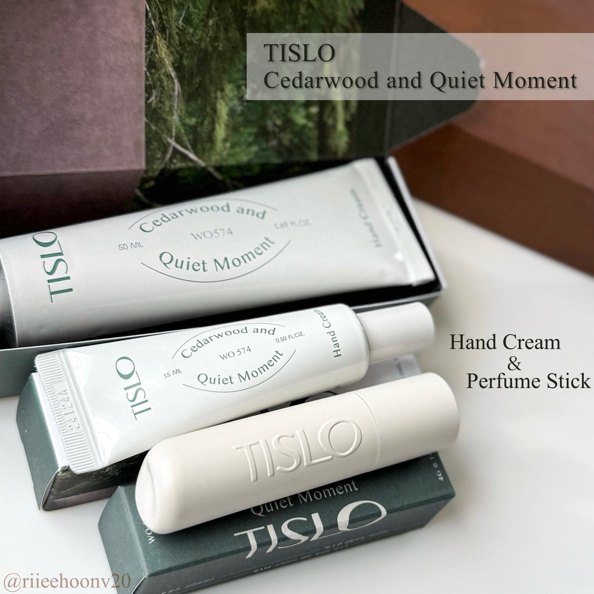 riieehoonv20's tweet photo. 落ち着くウッディな香り🌳
TISLO
▶︎ハンドクリーム&パフュームスティック
Cedarwood and Quiet Moment
深みがあるのにふわっと香る✨
ほんのりムスクも感じるウッディな香りが、自然体でふわっと香って癒される🤎
パケや箱も素敵!プレゼントにもおすすめだと思います🎁
#PR #TISLO #韓国コスメ https://t.co/sE0yrAmEBT