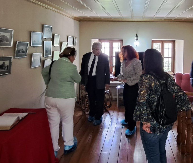 12 Mayıs 2025 tarihinde Başkent Üniversitesi GSTMF ve SBE Müzecilik Ana Bilim Dalı değerli Hocası Prof. Dr. Billur Tekkök Karaöz ve öğrencileri ile birlikte VEKAM Ankara Bağ Evi'ne ziyaret gerçekleştirdiler.

Ziyaretleri için kendilerine teşekkür ederiz.

#VEKAM