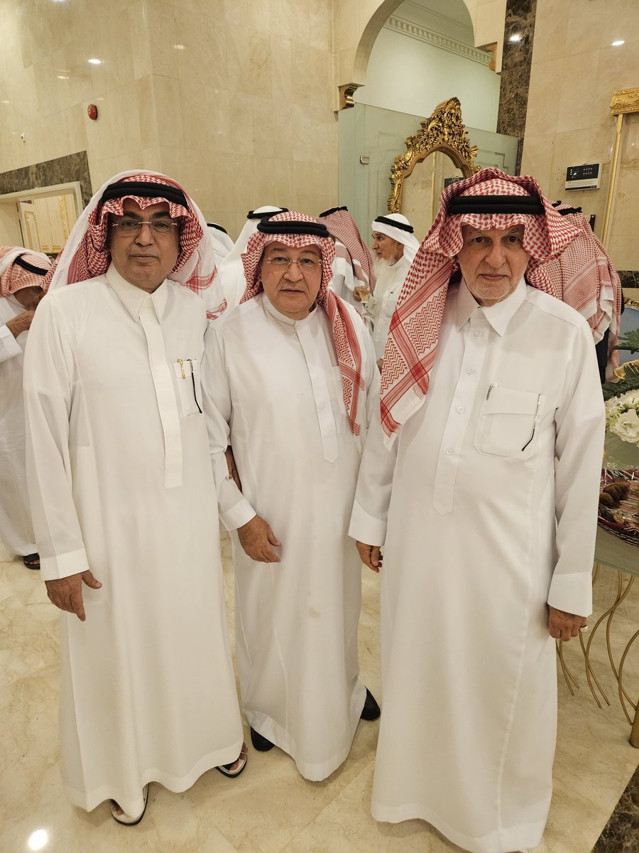 AbdulhakeimB's tweet photo. الأخ الغالي، علوي كامل برفقة أخيه؛ اسامه كامل https://t.co/dXkGc6j1RP