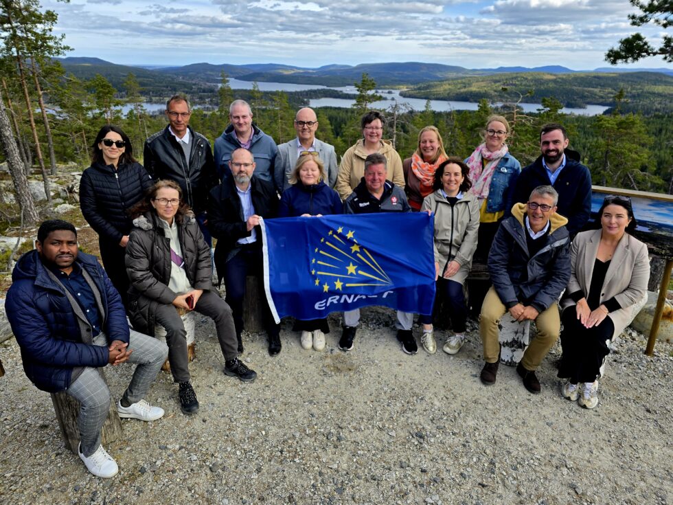 4Pdih's tweet photo. Pretekli teden sta @AndrejKos in @StojmenovaDuh  iz @LTFE  UL sodelovala na srečanju mreže @ERNACT v Härnösandu 🇸🇪.

🤝 S partnerji iz 11 držav smo načrtovali skupne projekte in obiskali Höga Kusten 🌊.

Več: https://t.co/SEyIfM7LMR 🔗
#digitalizacija #inovacije #ERNACT https://t.co/Wbj0FoeOCX