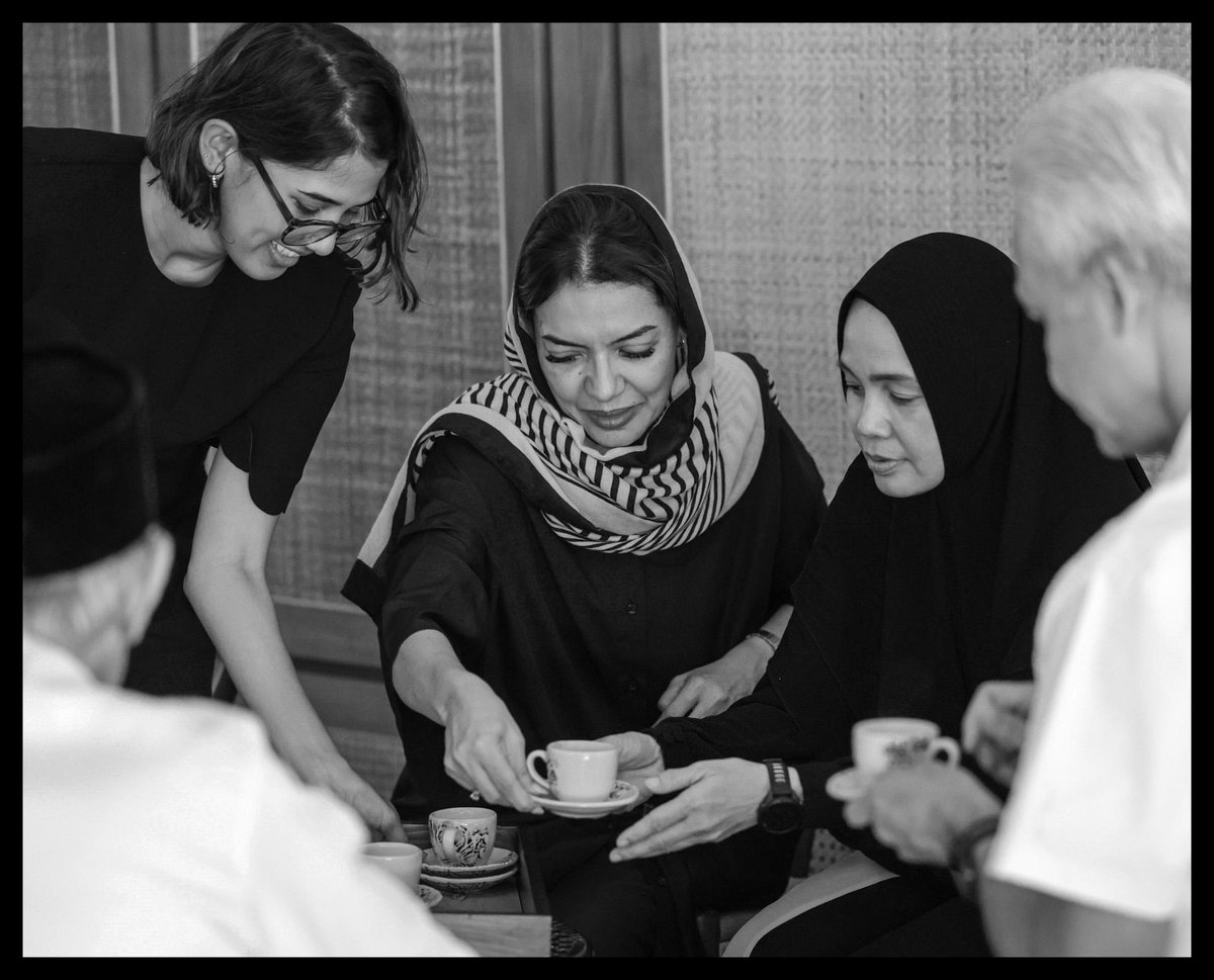 ganjarpranowo's tweet photo. Ikut berduka cita sedalam-dalamnya untuk mbak Nana @NajwaShihab dan keluarga. Semoga almarhum mas Ibrahim Sjarief husnul khatimah, amiin. https://t.co/3ntDb2Cj1l