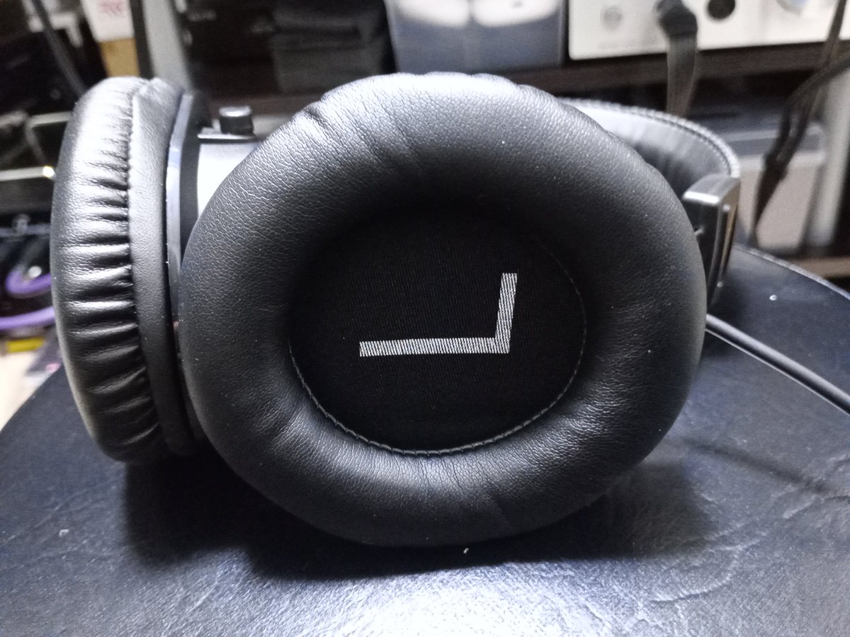Jl1Pyb's tweet photo. #ヘッドフォン
#Marantz
#オーディオ
#FIIOJM21
#アマチュア無線
Marantz Professional MPH-1
ヘッドフォン→イヤーパッド
RL表示→交換完了
3,618円でこの音質なら
全くもって問題あるません
またカッコ良くて最高! https://t.co/cbN6gj8GMc