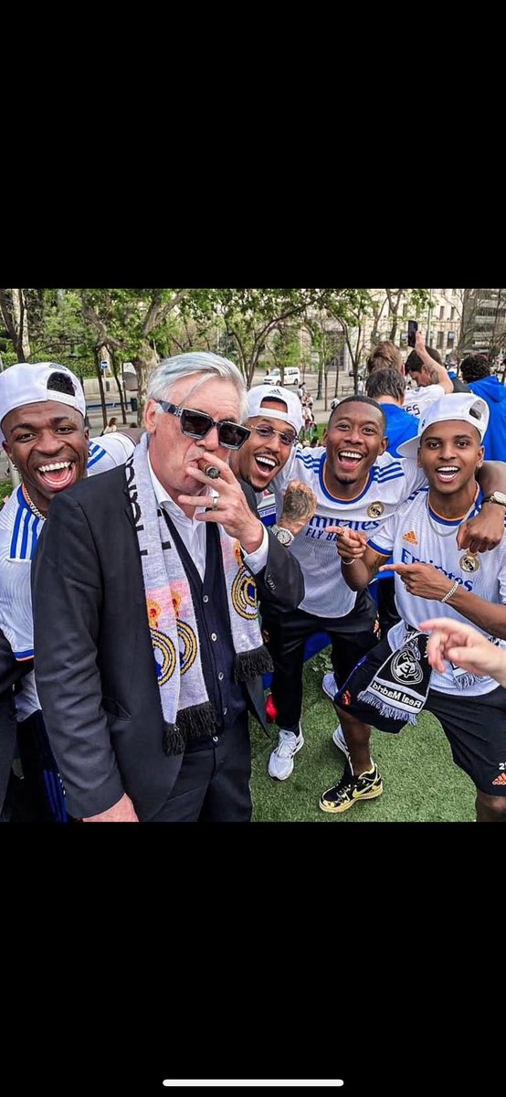 Albagar86's tweet photo. Grazie Carlo! Per tutti!! #GraciasCarlo https://t.co/B2vZUelLTg