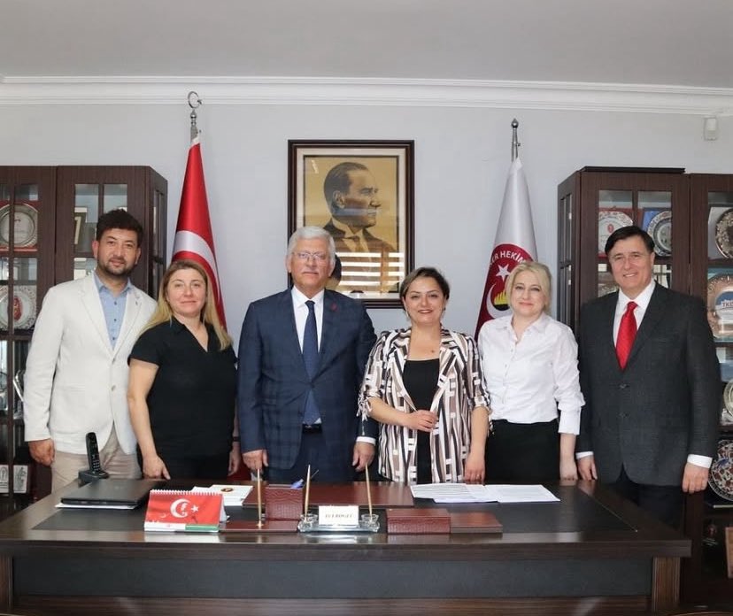 Serbest Veteriner Hekimler Derneği (@_svhd_) on Twitter photo TVHB Merkez Konsey Başkanı Sayın Ali Eroğlu’nu ziyaret ettik. Serbest veteriner hekimlerin sorunları ve çözüm önerileri hakkında görüş alışverişinde bulunduk. Sayın Eroğlu’na nazik misafirperverliklerinden dolayı teşekkür ederiz. <a href="/merkezkonseyi/">Türk Veteriner Hekimleri Birliği</a>
#veterinerhekim TVHB Merkez Konsey Başkanı Sayın Ali Eroğlu’nu ziyaret ettik. Serbest veteriner hekimlerin sorunları ve çözüm önerileri hakkında görüş alışverişinde bulunduk. Sayın Eroğlu’na nazik misafirperverliklerinden dolayı teşekkür ederiz. <a href="/merkezkonseyi/">Türk Veteriner Hekimleri Birliği</a>
#veterinerhekim