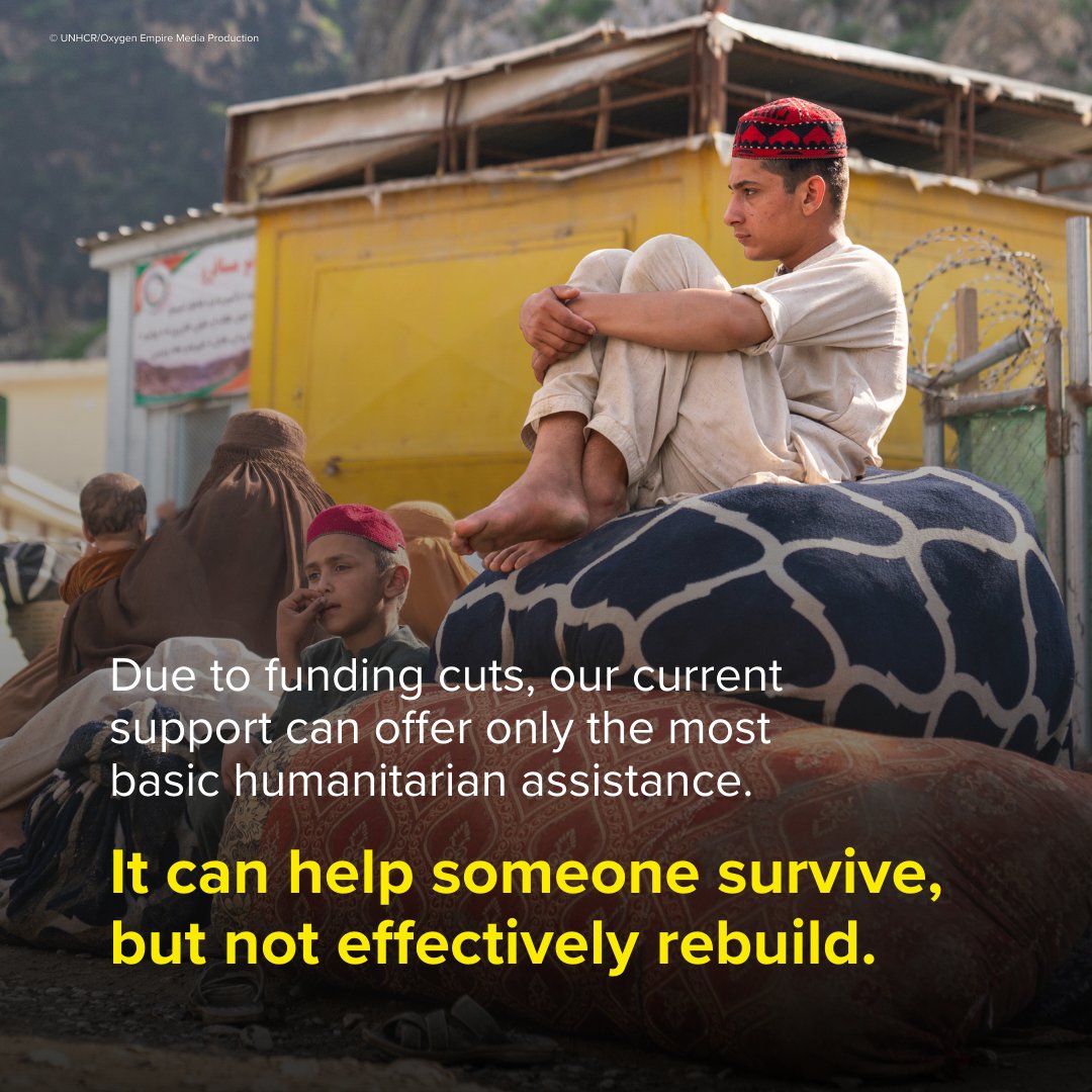 Refugees's tweet photo. Mass return of Afghans has created a crisis upon crisis.

They want to rebuild their lives, but dwindling support threatens their future.

The world must not abandon the people of Afghanistan.