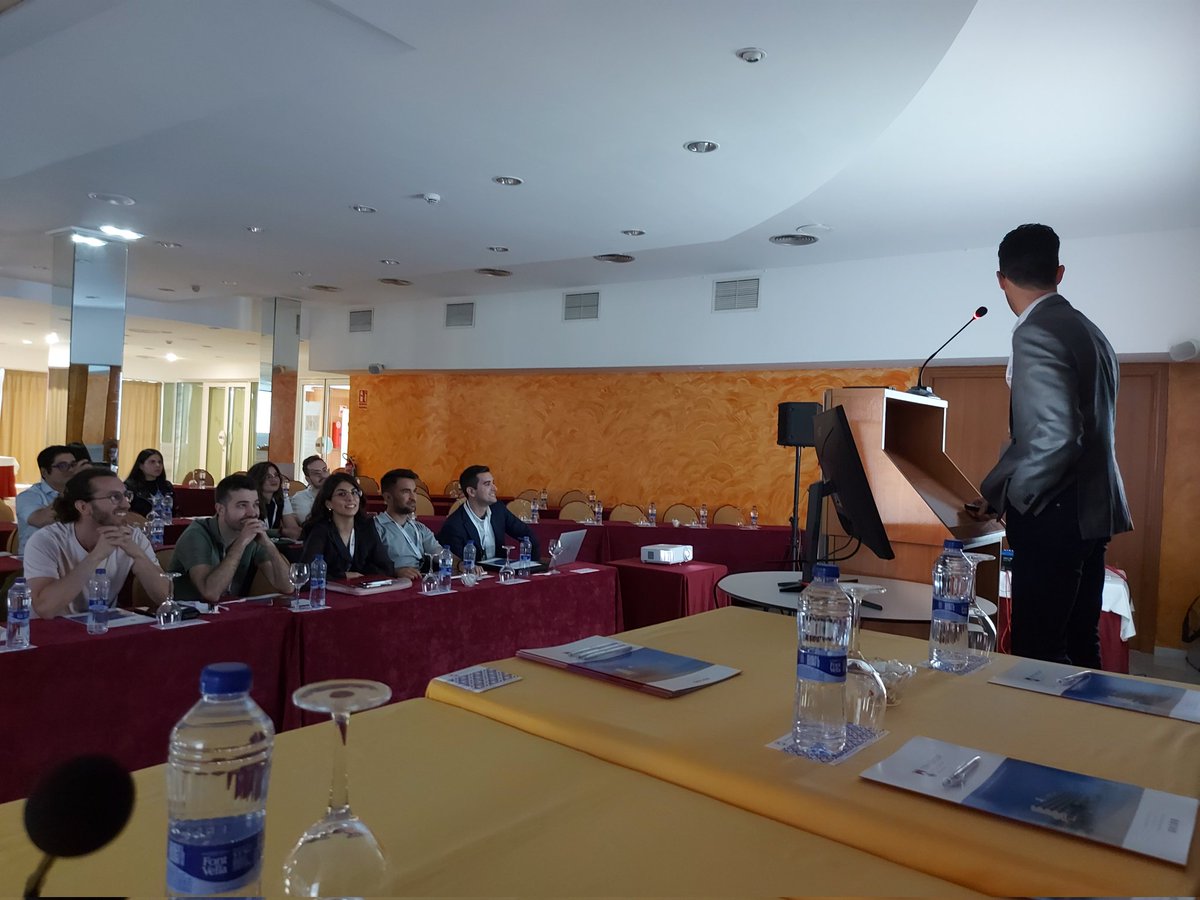 Los resis de Cardio del Hospital Sta Lucía <a href="/Area2Cartagena/">@Area2Cartagena</a> brillan en la sesión de comunicaciones orales del 17⁰ Congreso de SMC #SMC25 <a href="/SMurCardio/">Sociedad Murciana de Cardiología</a> <a href="/ramonlopezpalop/">Ramón López Palop</a> <a href="/franbuendia97/">Francisco Buendia Santiago</a> <a href="/PatonRubio/">Ramón Rubio Patón</a> <a href="/Doctorabellan/">José Abellán</a>