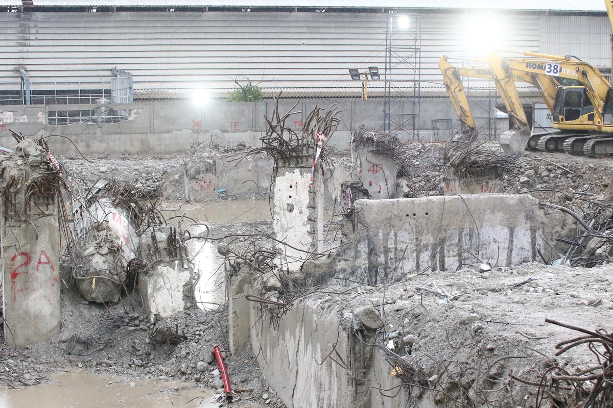 สถาบันนิติเวชวิทยา รพ.ตำรวจ เผยยอดผู้สูญหายจากเหตุการณ์อาคารสำนักงานตรวจเงินแผ่นดินถล่ม เมื่อวันที่ 28 มี.ค.68ที่ผ่านมา ขณะนี้ เหลืออยู่ 3 คน หลังจากผลตรวจดีเอ็นเอ ยืนยันพบเป็นร่างผู้เสียชีวิตอีก 1   ทำให้ล่าสุดยอดผู้เสียชีวิตปรับเป็น 93ราย  บาดเจ็บ 9ราย