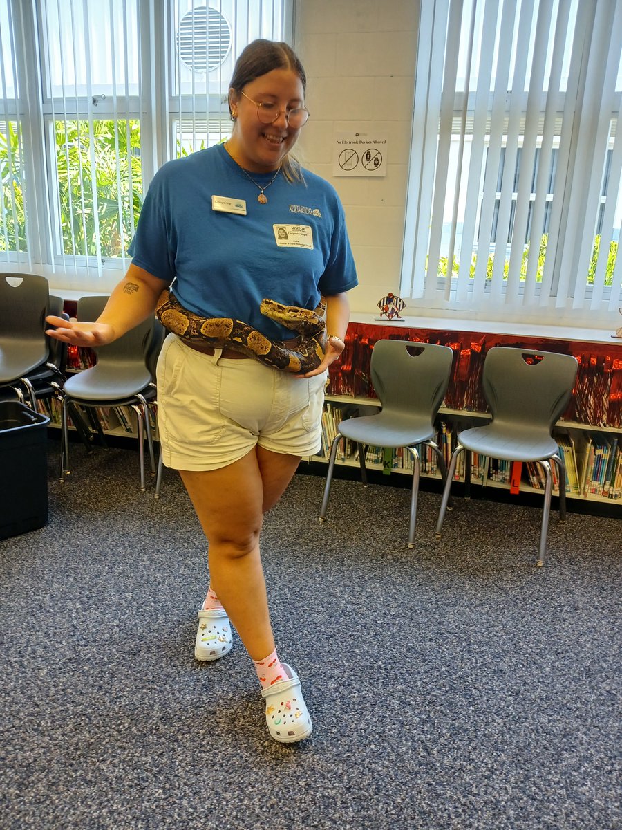 CWTaylorES's tweet photo. 🌟 Our first grade Astros had an unforgettable experience meeting some very special friends from the aquarium! 🐠💙  #AstroAdventures #OARPartnership #AquariumFriends #FirstGradeFun #STEMinAction https://t.co/z9heh1Aim8