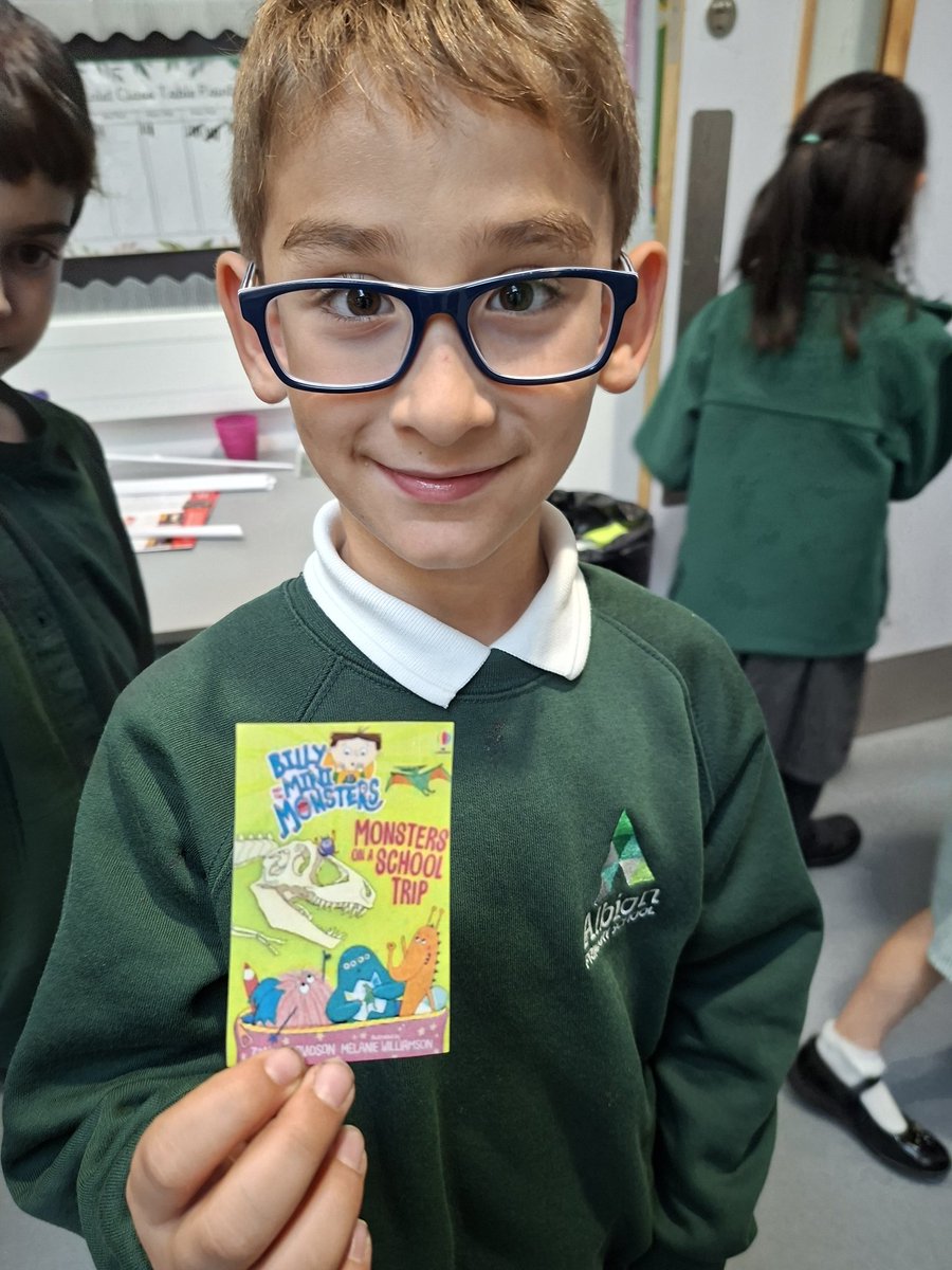AlbionPrimary's tweet photo. Yesterday our Year 3s were sent on a book hunt as part of their 2nd #YoungReaders event with @Literacy_Trust. We loved hunting down the book minis and matching them with the real ones! 
#APSreading
#APSYoungReaders
#APSEnglish
#APSYear3 https://t.co/qioI2M6TOv