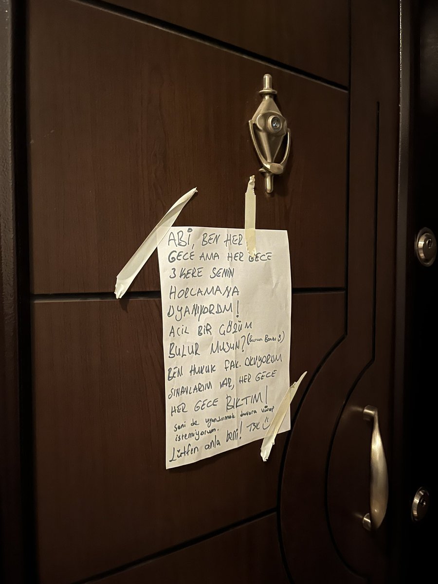 O bir hata benim bu evi kiralamam bir hata benim uykularıma mâloldu Samim