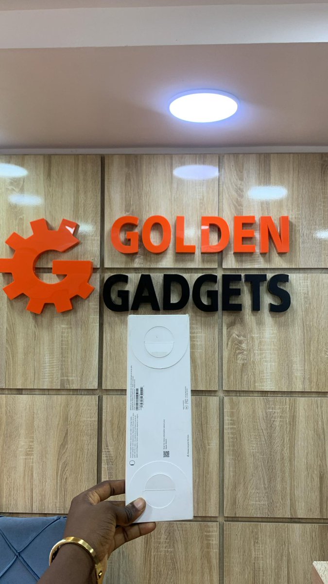 OFF TO LEKKI 📍

Brand New Apple Watch SE 2 40MM 🛒

<a href="/Goldengadgetsng/">Golden Gadgets ✨</a> 🔌
 
#GoldenDeyForU ✨