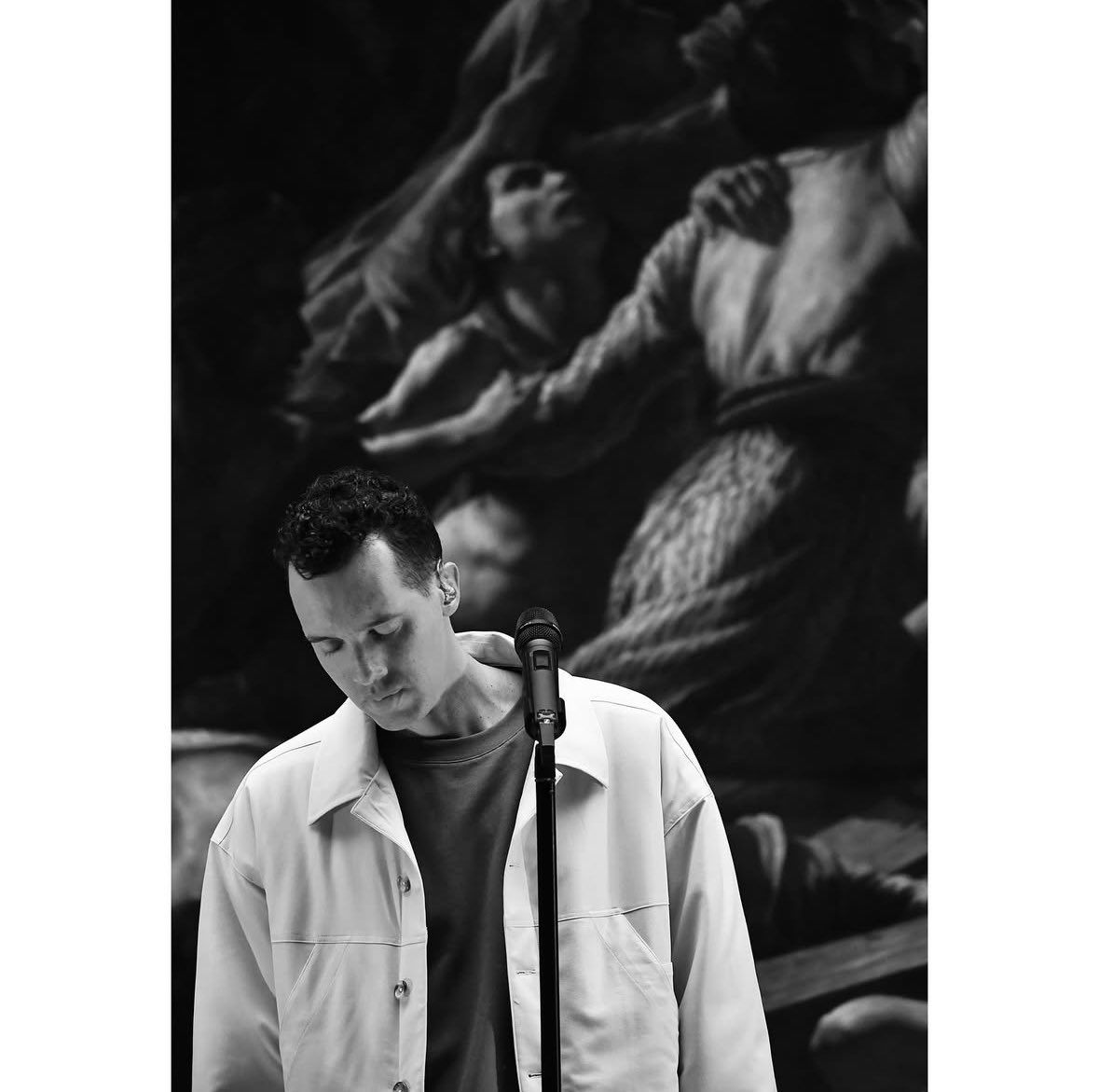 GaelFaye's tweet photo. Ma Carte Blanche au @MuseeLouvre s’est terminée par un concert devant le chef d’œuvre du peintre Théodore Géricault: Le Radeau de la Méduse. 
Merci au public et à toutes les personnes qui m’ont permis de réaliser ce rêve. 

Prochainement le concert sur @ARTEconcertFR https://t.co/YZfTMcr106