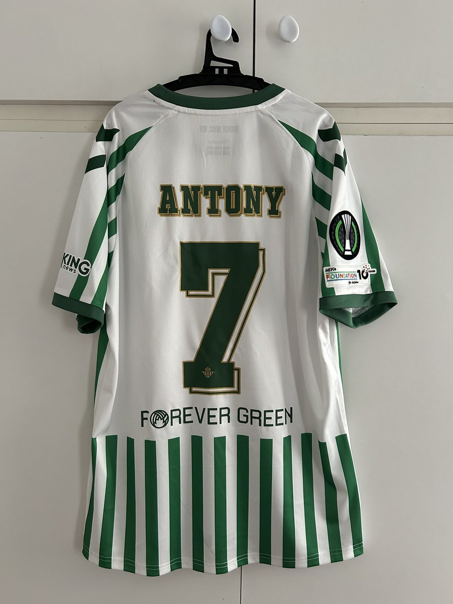 arivasy's tweet photo. Nunca te enamores de un cedido… yo ya lo hice. 

Engorilao pal miércoles, hacedlo posible @RealBetis !! 💚🤍💚 https://t.co/tgXPykbvcA