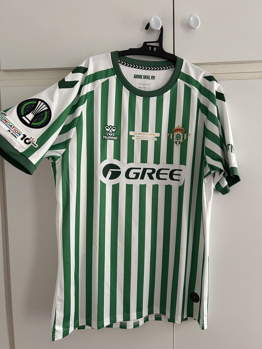 arivasy's tweet photo. Nunca te enamores de un cedido… yo ya lo hice. 

Engorilao pal miércoles, hacedlo posible @RealBetis !! 💚🤍💚 https://t.co/tgXPykbvcA