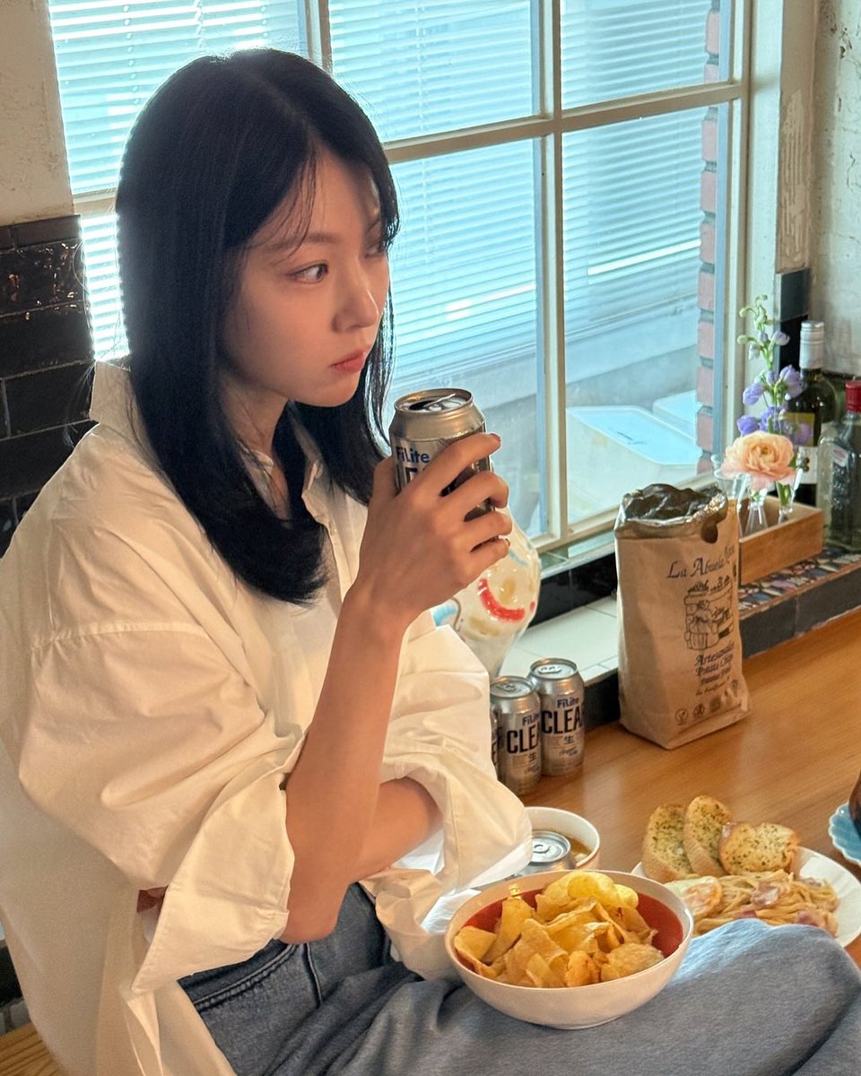 GSYintl's tweet photo. [IG] 250523 Gong Seung Yeon update 

🤍🩶#adv #FiLiteClear #Filite #광고 #필라이트클리어 #필라이트 

https://t.co/q5o78HmqSi

https://t.co/4ijohjf7rw
#공승연
#GongSeungYeon https://t.co/VA5gKZNxjA