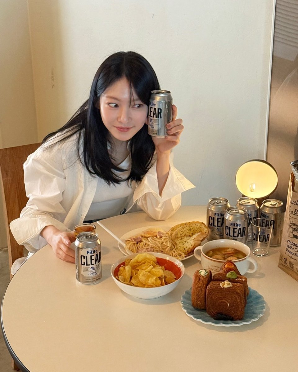 GSYintl's tweet photo. [IG] 250523 Gong Seung Yeon update 

🤍🩶#adv #FiLiteClear #Filite #광고 #필라이트클리어 #필라이트 

https://t.co/q5o78HmqSi

https://t.co/4ijohjf7rw
#공승연
#GongSeungYeon https://t.co/VA5gKZNxjA