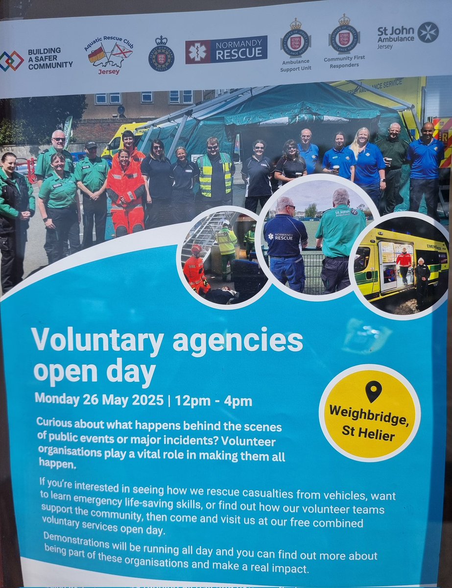 I've just seen this on the Parish hall door. If you have time on Monday 26th, please do pop down and see if anything takes your fancy. 👋👋👮‍♂️
