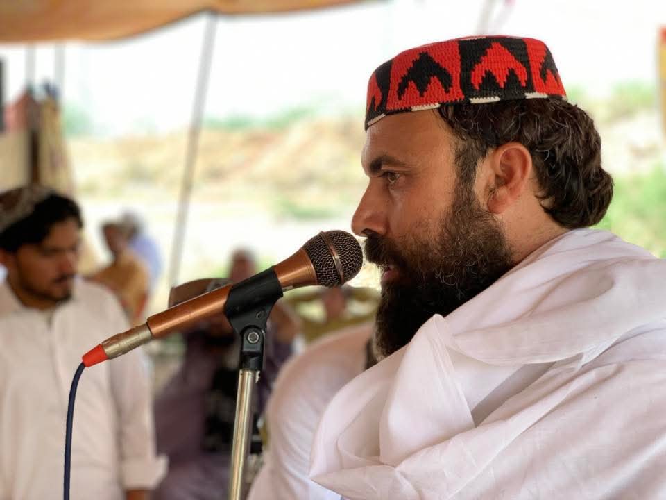 hishamdawar1's tweet photo. د پرلت پینځمه ورځ 
نن په پرلت کې د پی ټی اېم بنو کوارډینټر ګرون صوبای ممبر امان الله جان پشتین سره دجانی خېلو ملګرو د اسلام د پی ټی اېم ملګرو کامران وزیر سرم جان  سره ده ملګرو او د پی ټی اېم شمالی وزیرستان ګنړ شمېر ملګرو نن ګډون کړی وه.
#PashtunRejectMilitarization https://t.co/YgWhBHHUQ3