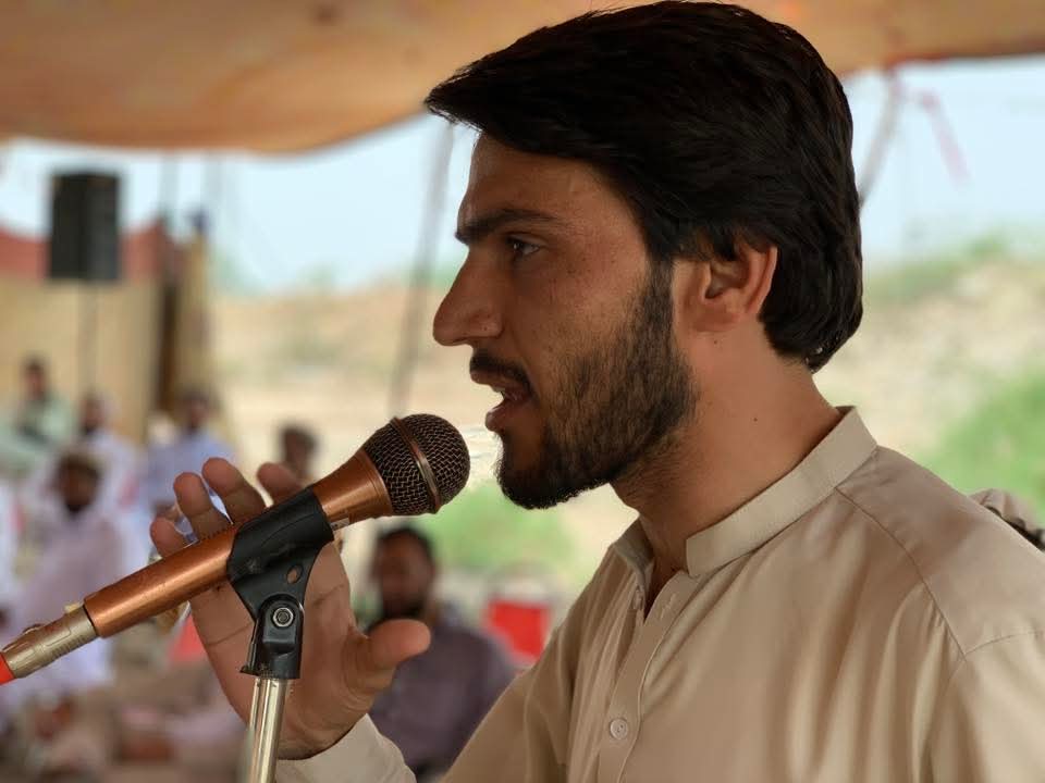 hishamdawar1's tweet photo. د پرلت پینځمه ورځ 
نن په پرلت کې د پی ټی اېم بنو کوارډینټر ګرون صوبای ممبر امان الله جان پشتین سره دجانی خېلو ملګرو د اسلام د پی ټی اېم ملګرو کامران وزیر سرم جان  سره ده ملګرو او د پی ټی اېم شمالی وزیرستان ګنړ شمېر ملګرو نن ګډون کړی وه.
#PashtunRejectMilitarization https://t.co/YgWhBHHUQ3