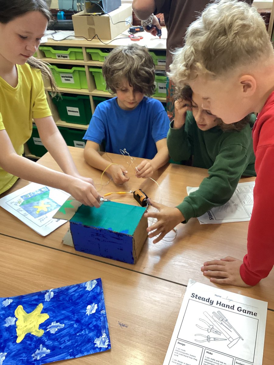 Year5Markeaton's tweet image. We have had a wonderful few days of #MPSSTEM activities. We tested our circuits knowledge and made a ‘Steady Hand Game’. We enjoyed testing out each other’s games.