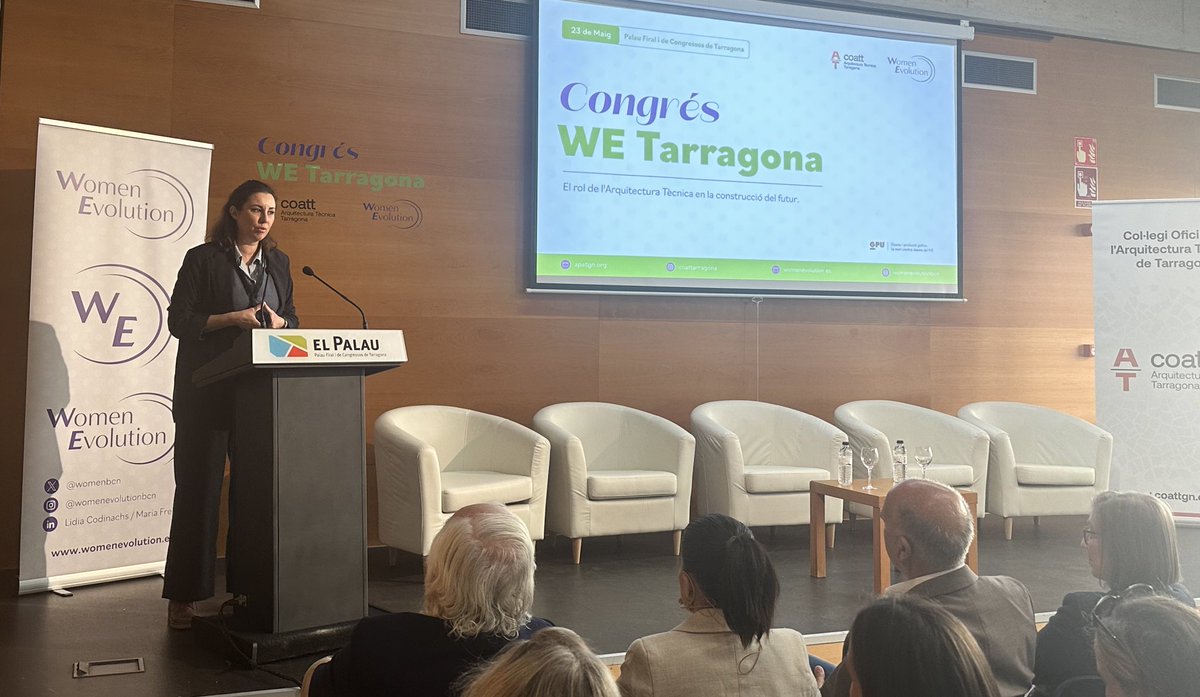 WomenBcn's tweet photo. 📣⭐️ Talk 2 🧠Neurociència. Factors ambientals i nutricionals que afecten l'estructura del nostre cervell
👩‍💼Ponent Sra. Iratxe D. Ascasso. Biòloga i Directora General a PharmaNord Spain. 
@coattarragona #ArquitecturaTècnica 
#TalentFemení #Tarragona #Neurociència #Nutrició https://t.co/d6o65l19Qn