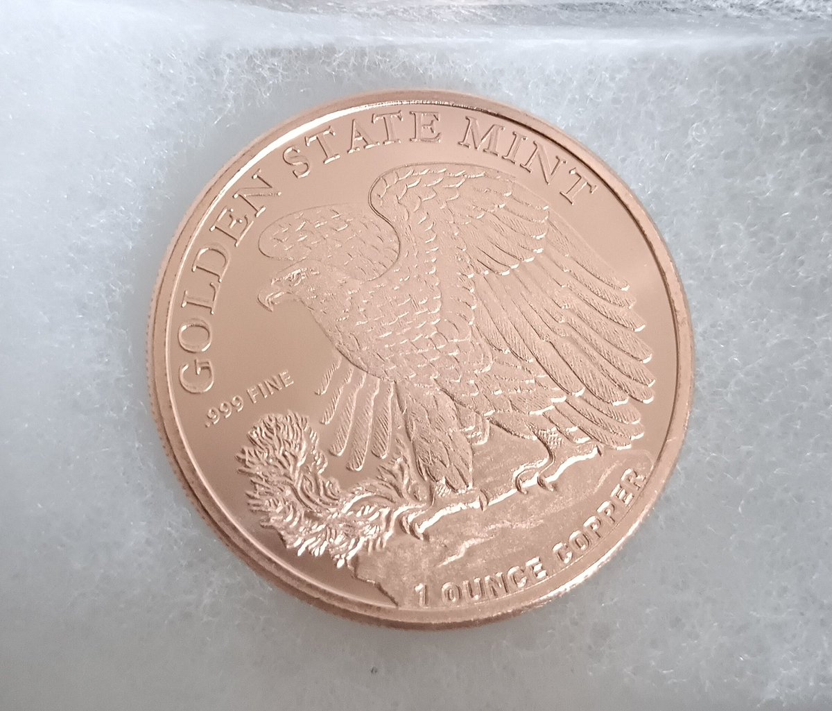 SilverBerserker's tweet photo. 1オンス銅
アメリカンイーグル
実物すっごいキレイ
♯銅貨 https://t.co/gFMBxhwl2B