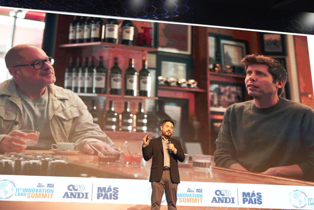 santiagopinzong's tweet photo. Un absoluto Crack @freddier 💪🏻👏🏻 en #InnovationSummitANDI CEO de @Platzi

Nos regaló una profunda reflexión, análisis practico y “call to action” sobre lo que tenemos hoy y mañana en cualquier organización con la revolución que trae y seguirá la #InteligenciaArtificial https://t.co/HT5OmUU0od
