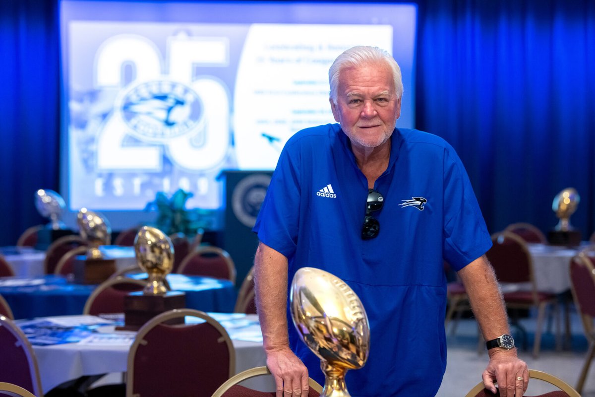 Kevin Donley ends run as University of Saint Francis football coach
victorysportsnetwork.com/2025/05/23/kev…