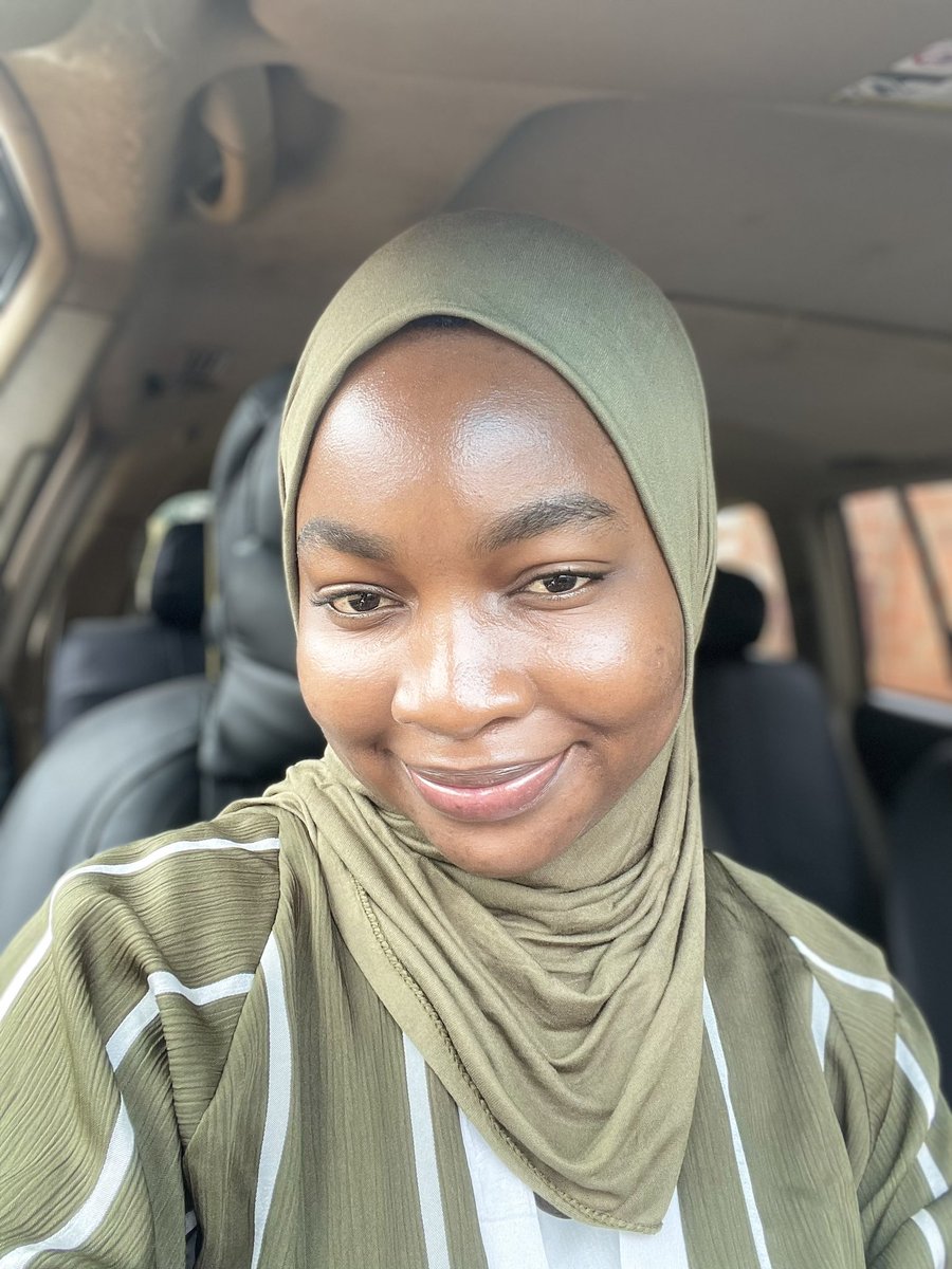 bamidelehabeeba's tweet photo. Jummah Mubarak. May Almighty Allah accept our prayers and grant us the best in this life and hereafter. Ameen😍 https://t.co/jqYYXxJMgl