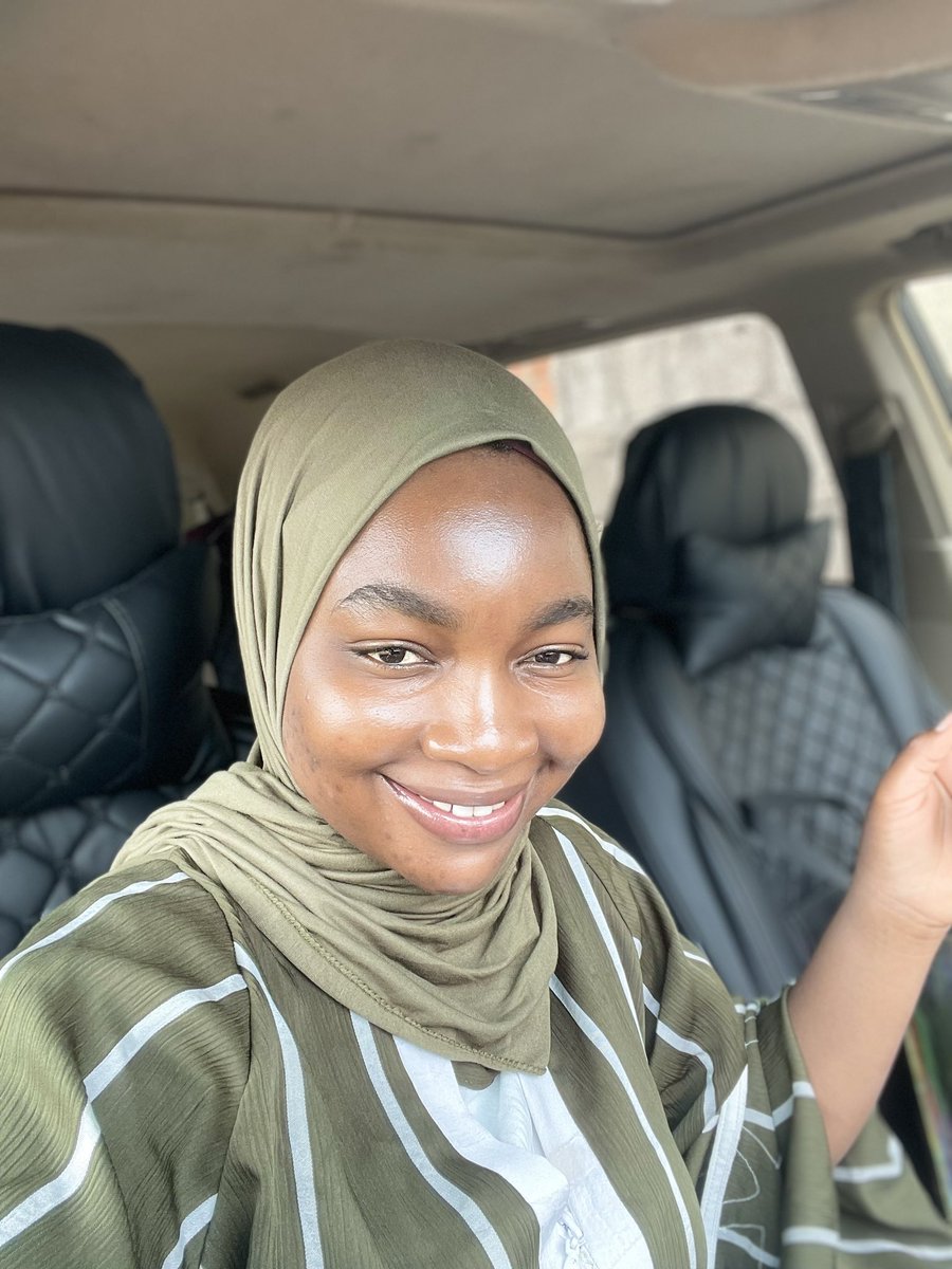 bamidelehabeeba's tweet photo. Jummah Mubarak. May Almighty Allah accept our prayers and grant us the best in this life and hereafter. Ameen😍 https://t.co/jqYYXxJMgl