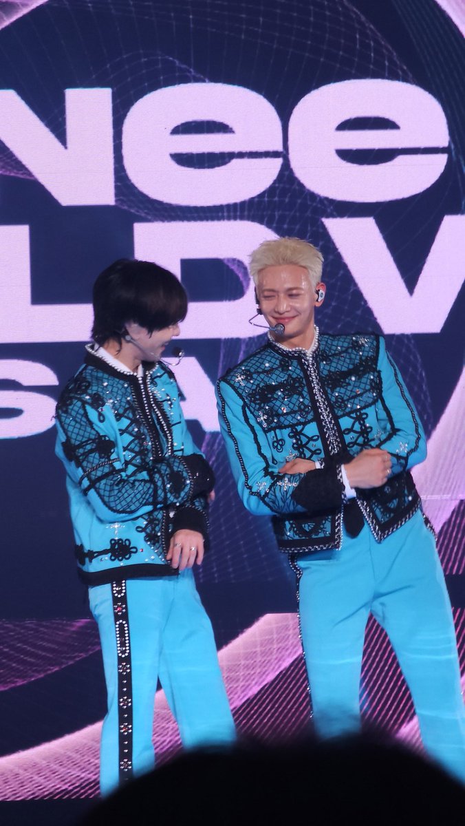 lovein_tm's tweet photo. 투민 둘이 연애해 https://t.co/VJclPDxOjP