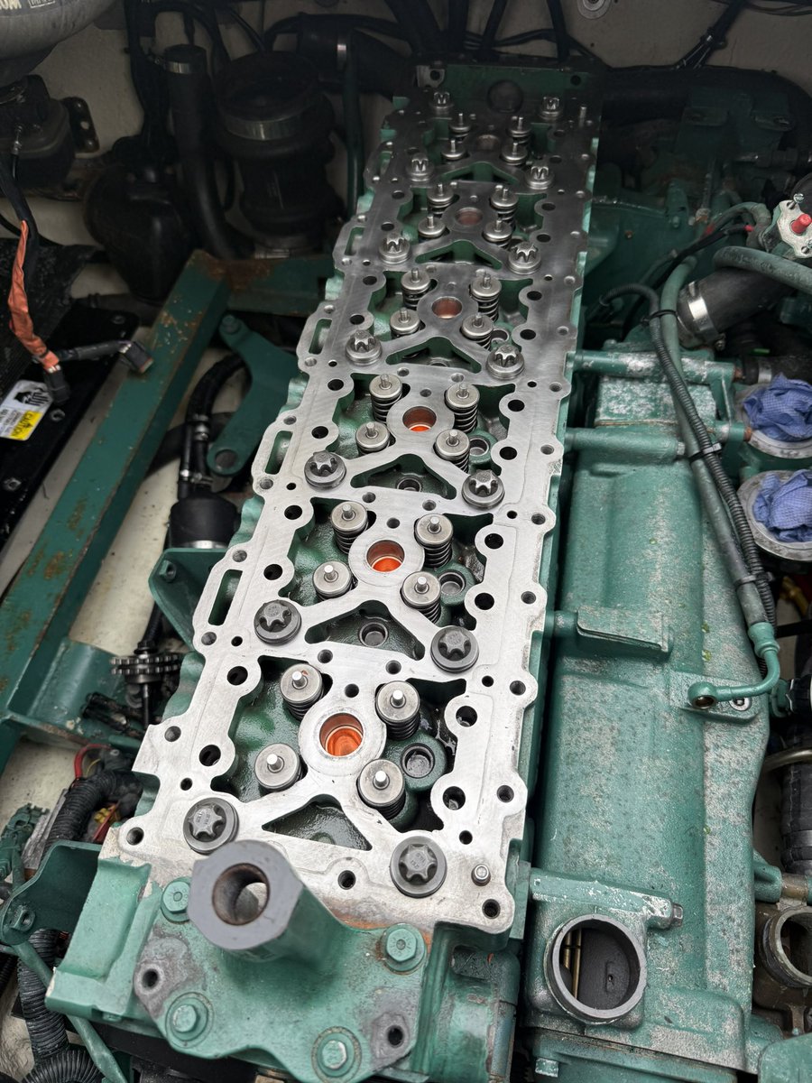 SBMarineEng's tweet photo. @volvopentauk D6-310 cylinder head removed, injector sleeves changed and all refitted, engine back together and now running fine! #marineengineering #kent https://t.co/hVewQ6Fg6s