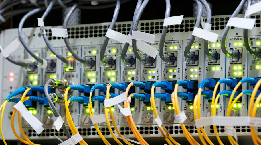 The Dos and Don'ts of Data Cabling: Best Practices for Businesses 

Read our expert #advice at millrose.co.uk/blog/commercia… 

#datacabling #networks #engineers #eastanglia